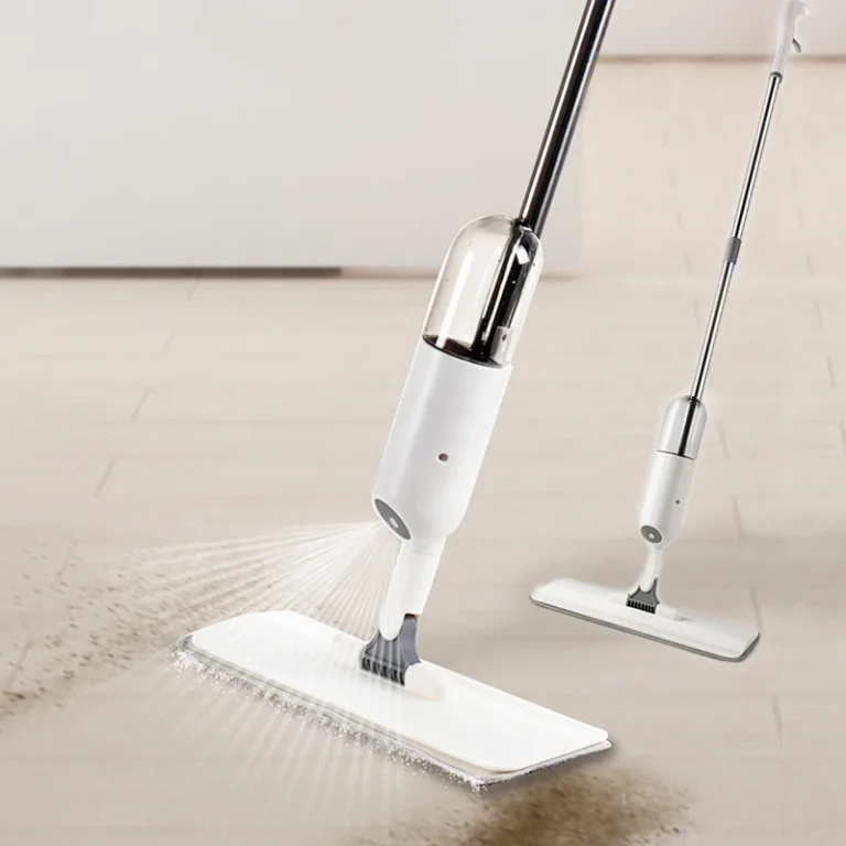 Spray Mop : le balai serpillière à réservoir