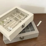 Boîte à Bijoux en Velours Beige avec Couvercle Transparent – Organisateur Luxe pour Bijoux et Montres