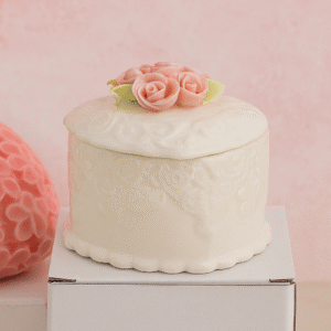 Boîte Décorative en Résine – Forme Gâteau avec Roses 🌸